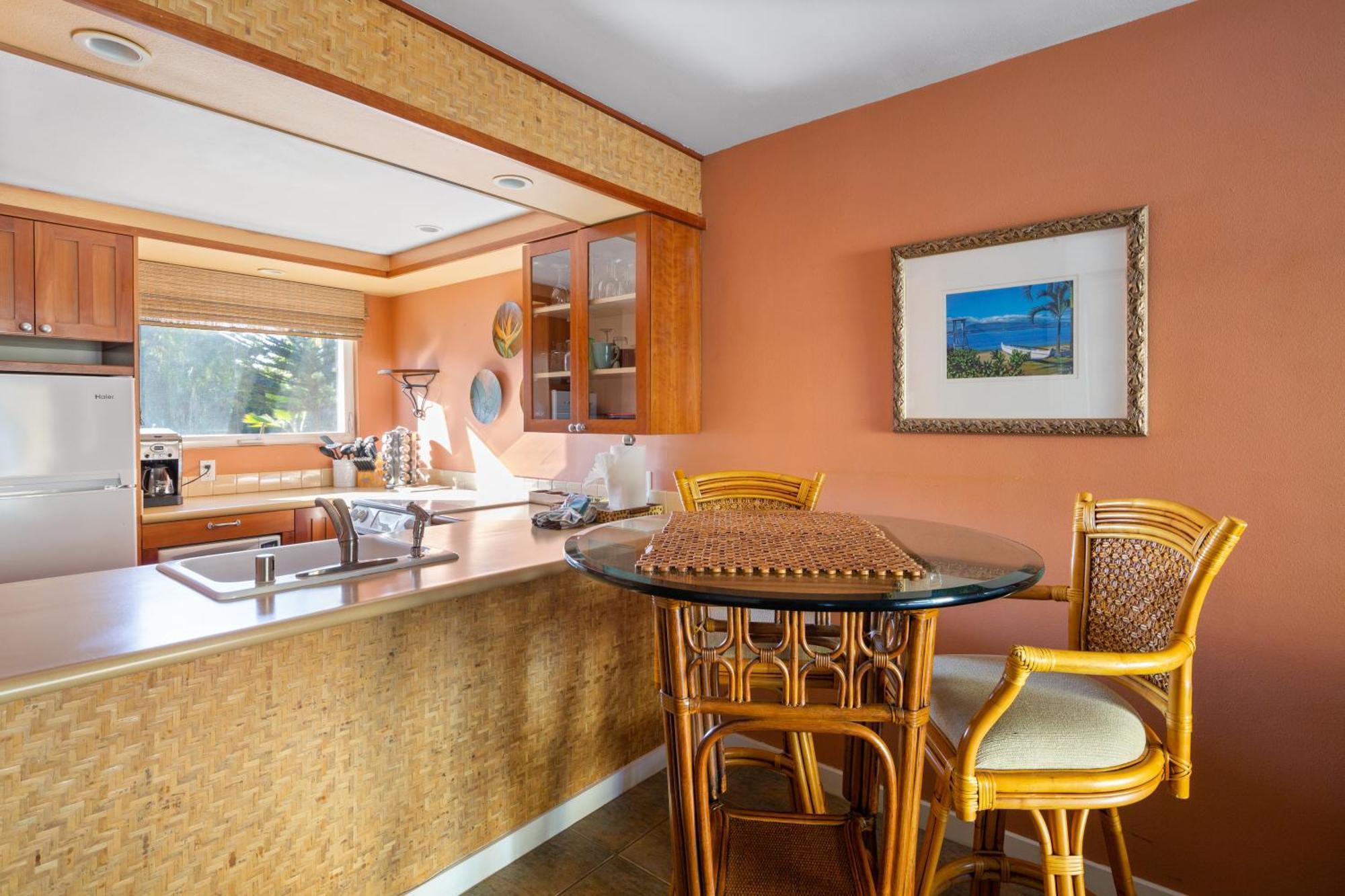 Bamboo Located Across From The Beach, 1 Bedroom Sleeps 4 Holiday home